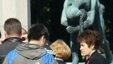Жена Януковича развеялась среди голых фигур в Норвегии. ФОТОрепортаж.