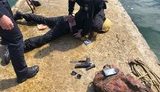 В Одессе вооруженный мужчина пытался пробраться на аварийный танкер "Делфи". ФОТО