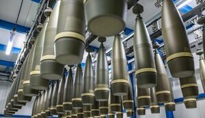 Чеська компанія закінчує будівництво лінії з виробництва снарядів в Україні
