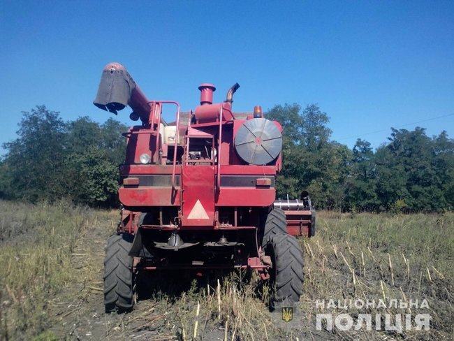 Полиция пресекла попытку рейдерского захвата поля одного из агропредприятий на Кировоградщине, задержано 27 человек 06
