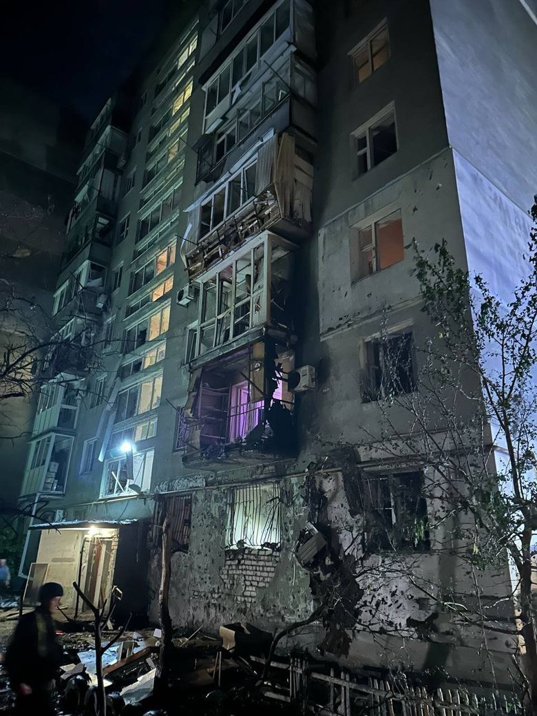 Drone attack on Odesa: high-rise building damaged, four people injured