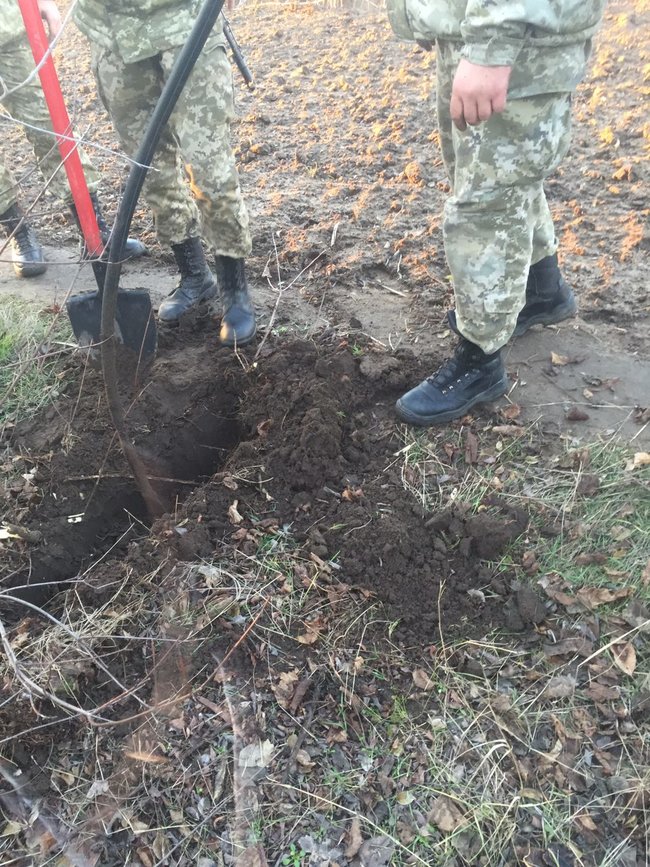 Пограничники выявили в Одесской области два километровых спиртопровода 04