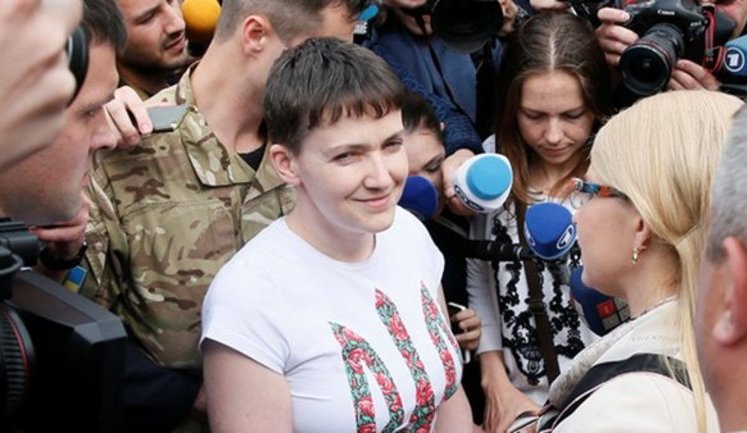 Plane with Savchenko landed at Boryspil airport, - Poroshenko. PHOTOS (updated)