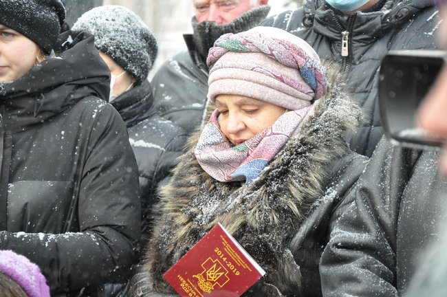 Kyiv marks anniversary of deadly shootings during EuroMaidan protests 24