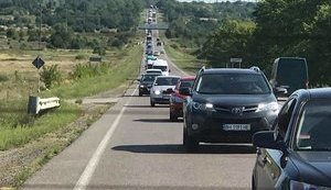 Колона довжиною в 4 км вирушила на Краковець, - "Рух нових сил". ФОТОрепортаж