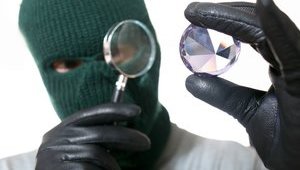 Росіяни вкрали в Парижі діамант вартістю €45 млн