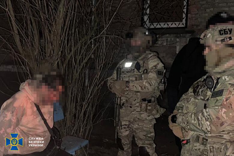  Captured weapons traffickers detained