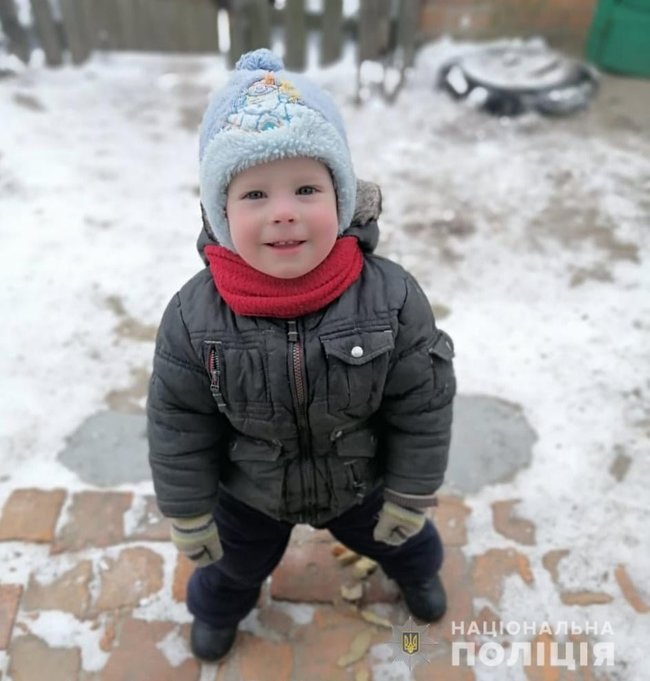 На Київщині зник 2-річний хлопчик, до пошуку залучено аеророзвідку 01