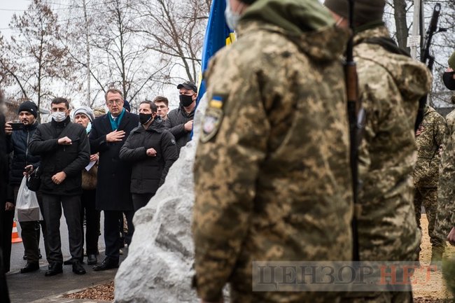 Под Киевом на месте убийства Амины Окуевой поставили памятный знак 15