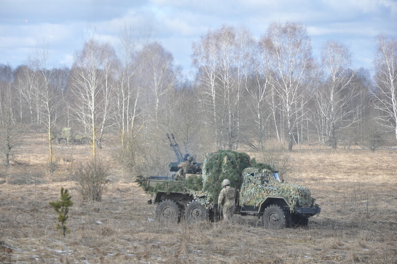 Об’єднані сили провели масштабні навчання у Чорнобильській зоні біля білоруського кордону 06