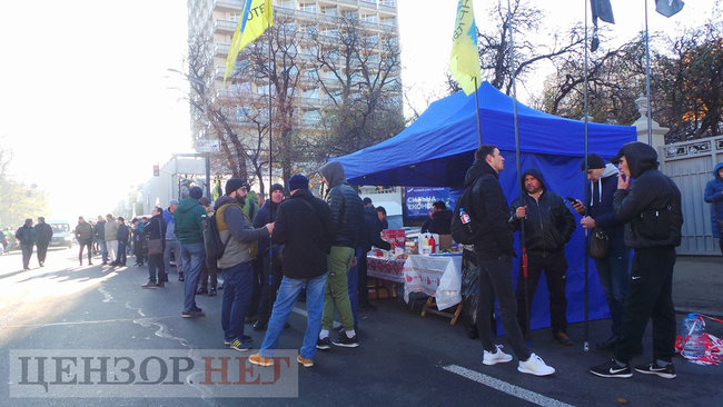 Rally outside Ukrainian parliament: Owners of cars registered abroad demanding affordable customs clearance rates for their vehicles 08