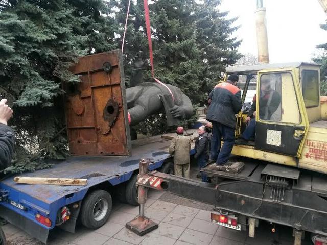 памятник мариуполь орджоникидзе демонтаж