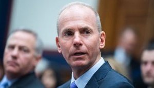 Главу компании Boeing уволили без выходного пособия