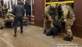 Поліція затримала членів банди, які викрадали людей під дахом російських злодіїв у законі. ВІДЕО+ФОТОрепортаж