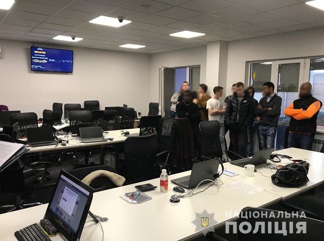 Киберполиция ликвидировала фиктивную онлайн-биржу, имитировавшую с целью мошенничества торги валютой 03