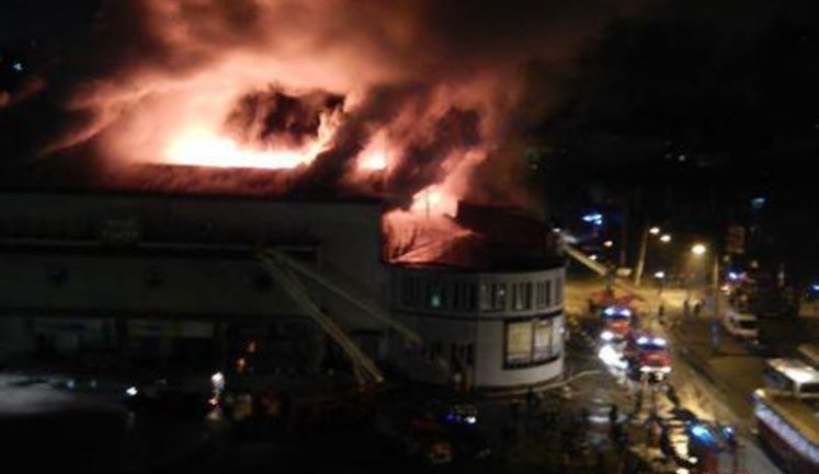 "Zhovten" Cinema Burned Down in Kyiv. Emergencies Staff Say It's an Arson. PHOTO+VIDEO