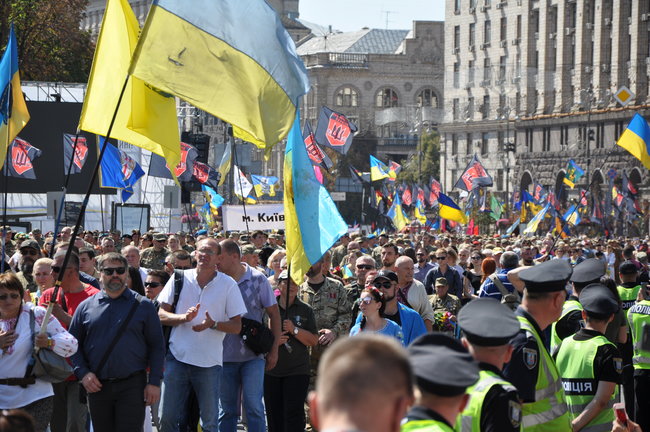 Марш захисників України в Києві завершився 45