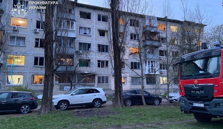 Наслідки ворожої атаки на Київ: загиблі, десятки поранених і руйнування. ФОТОрепортаж