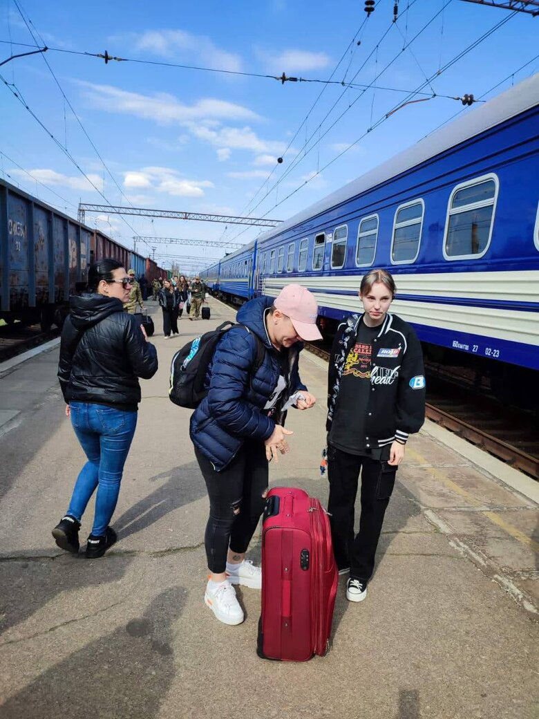 Укрзалізниця запустила потяг зі Львова до Краматорська 01