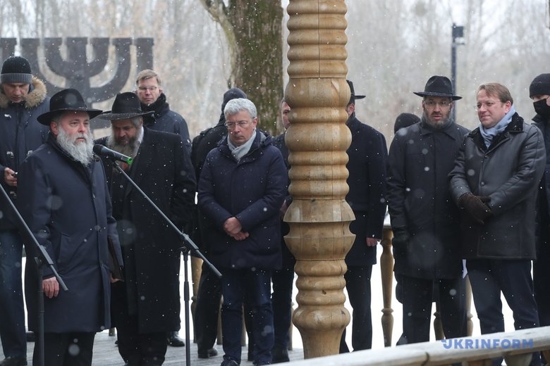 Пам’ять жертв Голокосту вшанували у Бабиному Яру 06