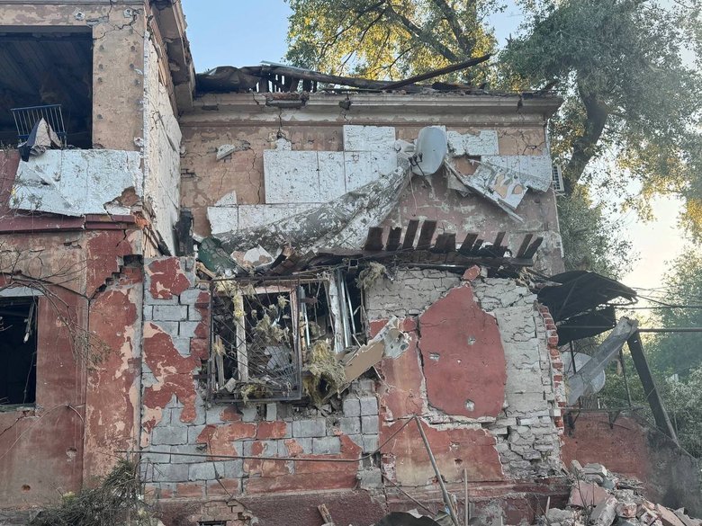 Russia attacked Dnipro: a fire broke out following the strike