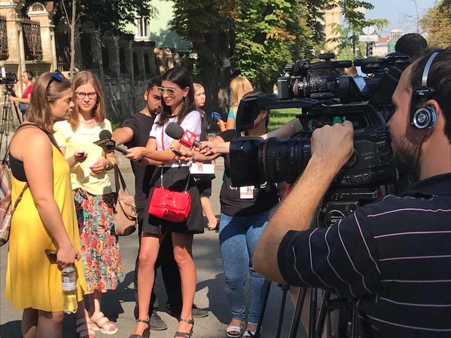 Активісти закликають українців завзятіше долучатися до процесу звільнення політвязнів Кремля 04