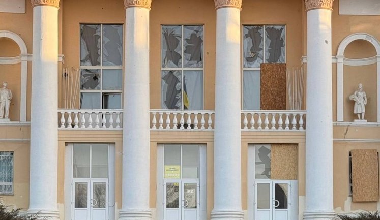 Дніпропетровщина під обстрілами: РФ вдарила по Нікополю, Кам’янському і Синельниківщині. ФОТОрепортаж