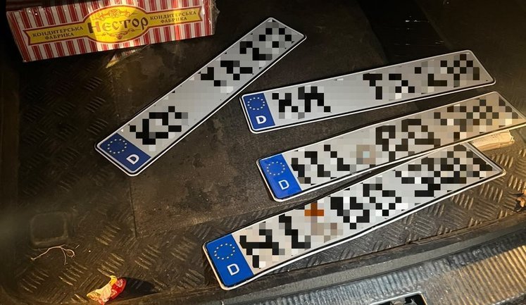 Пограничники совместно с правоохранителями раскрыли схему продажи автомобилей, предназначенных для нужд ВСУ. ФОТОРЕПОРТАЖ