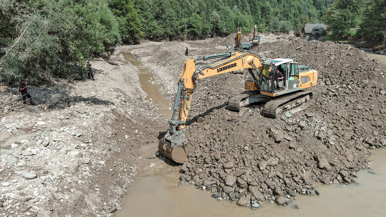 Ukrainian rescuers in Slovenia changed direction of channel on one of washed-out rivers, - SES 03
