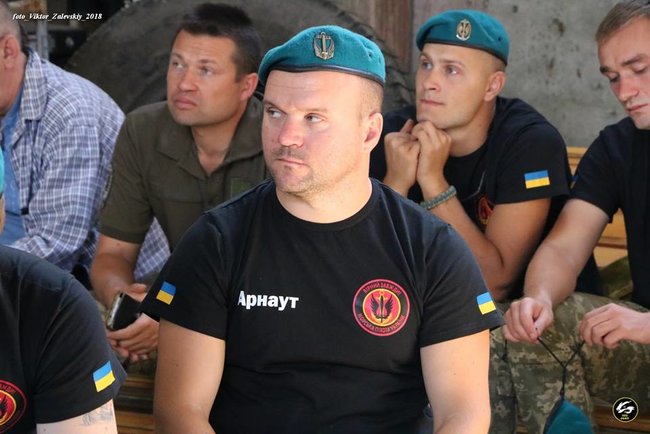 Поэты и писатели встретились с бойцами 503-го ОБМП 09
