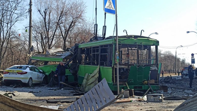 Наслідки падіння збитої російської крилатої ракети на Куренівку в Києві 10 Наслідки падіння збитої російської крилатої ракети на Куренівку в Києві 10
