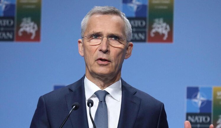 Мы должны готовиться к продолжительной войне в Украине, - Столтенберг