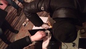 В Киеве задержали разыскиваемого в 30 странах мира хакера. ВИДЕО