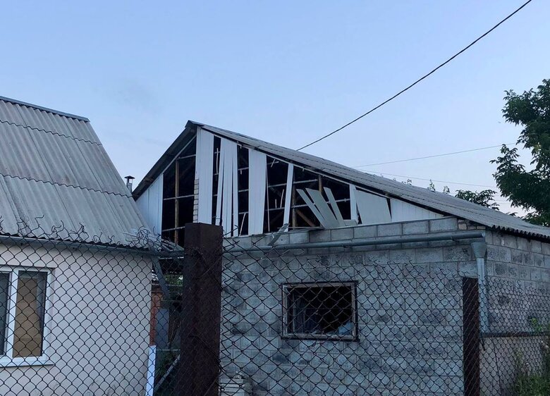 Rashists hit Nikopol and Kryvy Rih districts of Dnipropetrovsk region, houses were damaged, - Reznychenko 05 Rashists hit Nikopol and Kryvy Rih districts of Dnipropetrovsk region, houses were damaged, - Reznychenko 05