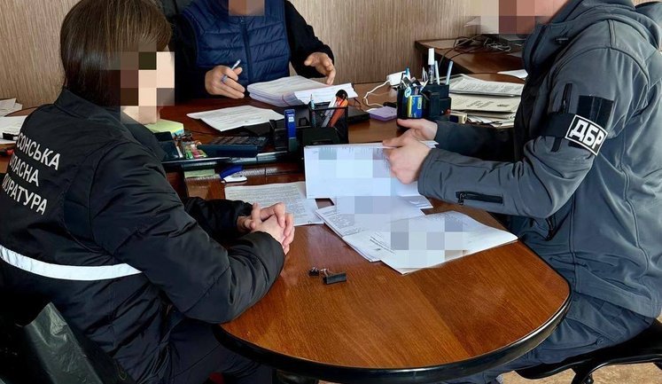 Обстріли як "прикриття" оборудки — трьом посадовцям на Херсонщині повідомлено про підозру в незаконній вирубці на майже 8 млн грн. ФОТО