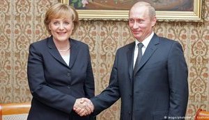 Меркель обговорювала з Путіним питання звільнення Сенцова, - посол Мельник