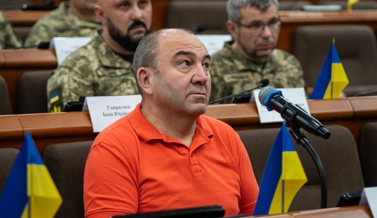 Умеров редко присутствовал на заседаниях правительства, Минобороны преимущественно представлял я, - генерал Гаврилюк