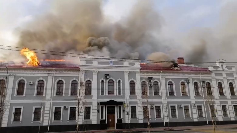 Россияне уничтожили архив Службы безопасности в Черниговской области. 13 тысяч дел репрессированных в советское время утрачены навсегда 01