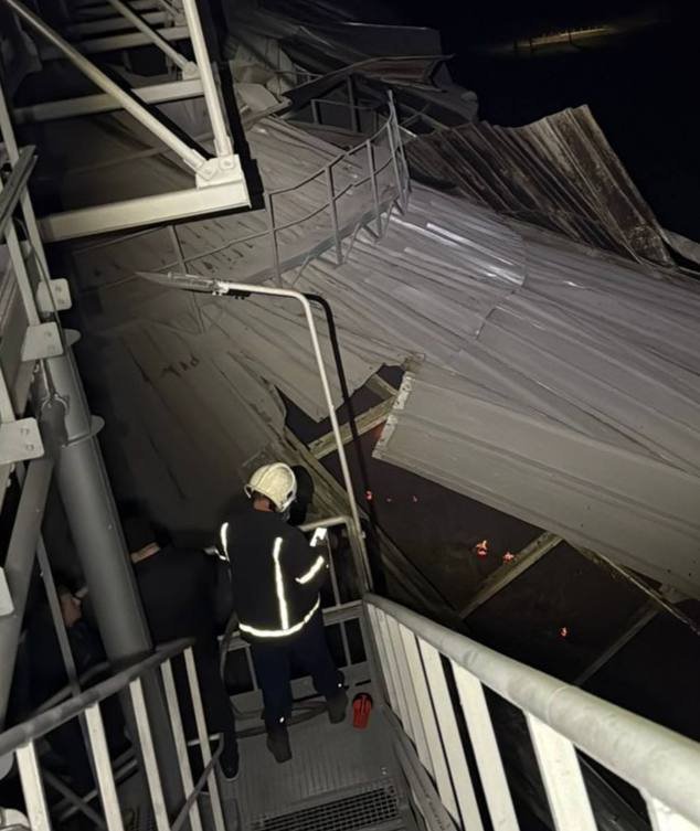 Нічна атака БпЛА на Одещину: є пожежі та постраждалий