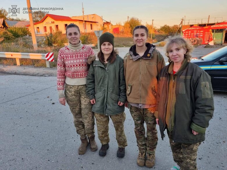 4 пограничницы освобождены во время вчерашнего обмена военнопленными 03 4 пограничницы освобождены во время вчерашнего обмена военнопленными 03