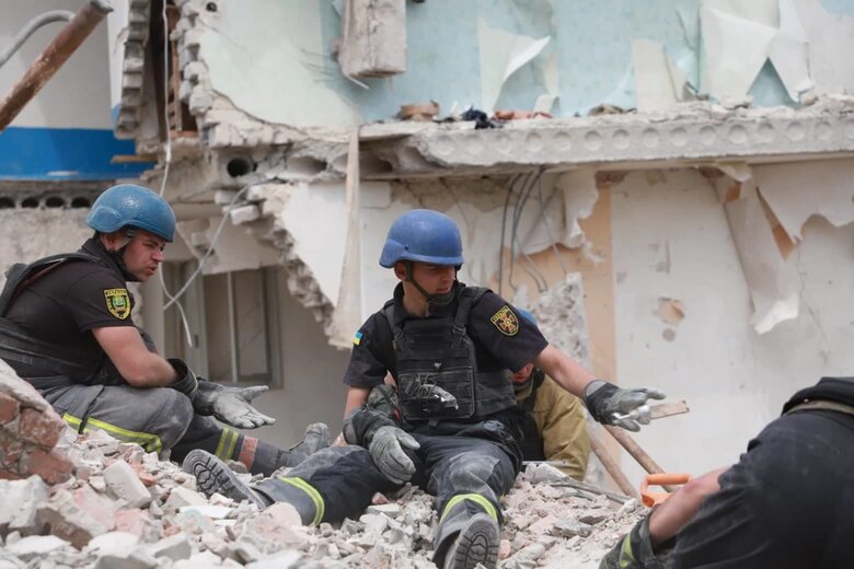 Захватчики обстреляли Часов Яр как минимум 4 Искандерами, - ГСЧС 04