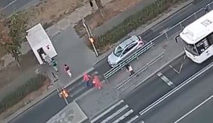 Residents of Russian city of Belgorod run for shelter during work of Russian army air defence forces. VIDEO from surveillance cameras