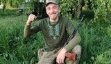 Поет, активіст і випадково єгер Максим Михайлик: Я тільки тут зрозумів, що обстріляний боєць – це не той, хто з автоматом кидається на танк, а хто в окопі. Іноді ми сиділи в окопі по два тижні