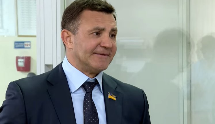 С Ермаком не общаемся уже давно, потому что у нас разные статусы, - "слуга народа" Тищенко