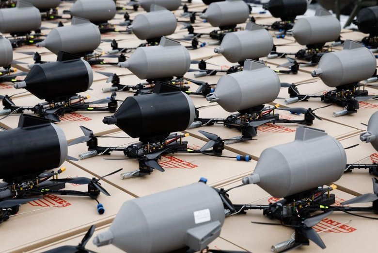 Бригадам ЗСУ передали велику партію дронів та іншої техніки