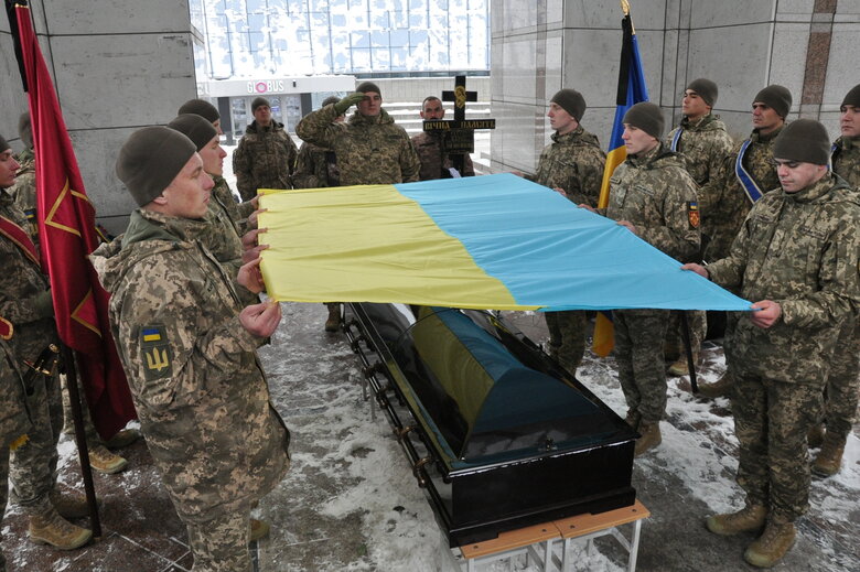 Із загиблим українським воїном Денисом Галушком попрощалися у Києві 30