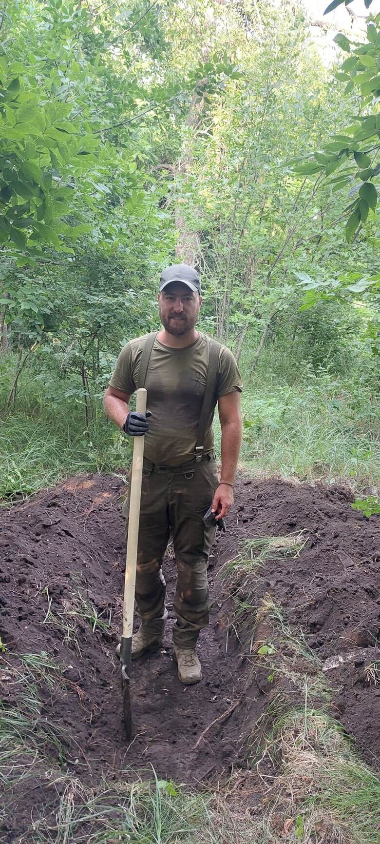 Андрій Сербін: Чимало російської піхоти вбилося об Бахмут. На це міг бути розрахунок – ми тримаємо місто, а вони туди пруть, як таргани, та гинуть 08