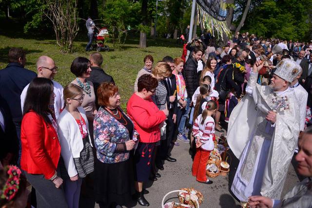 яценюк киев пасха