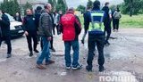 Жители прикарпатских сел перекрыли дорогу из-за ям. ФОТО