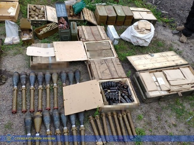 СБУ обнаружила схрон с оружием на Луганщине 03